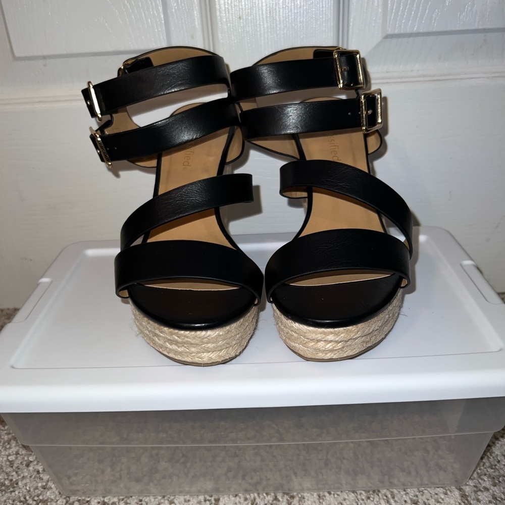 Woman black wedges size 8 1/2
